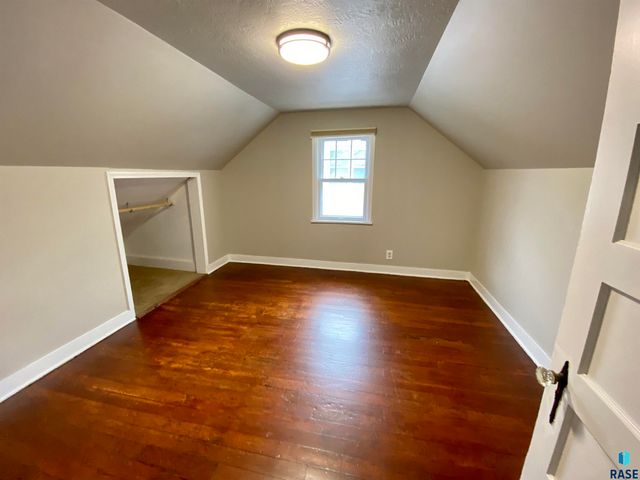 717 S Glendale Ave Avenue, Sioux Falls, SD 57104