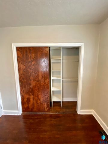 717 S Glendale Ave Avenue, Sioux Falls, SD 57104