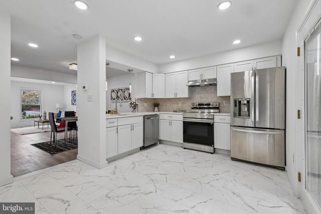3476 CALEDONIA CIR, Woodbridge, VA 22192