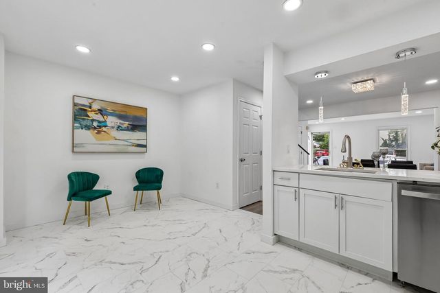 3476 CALEDONIA CIR, Woodbridge, VA 22192