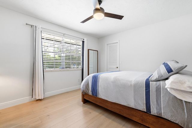 15395 Meadow Wood Drive, Wellington, FL 33414