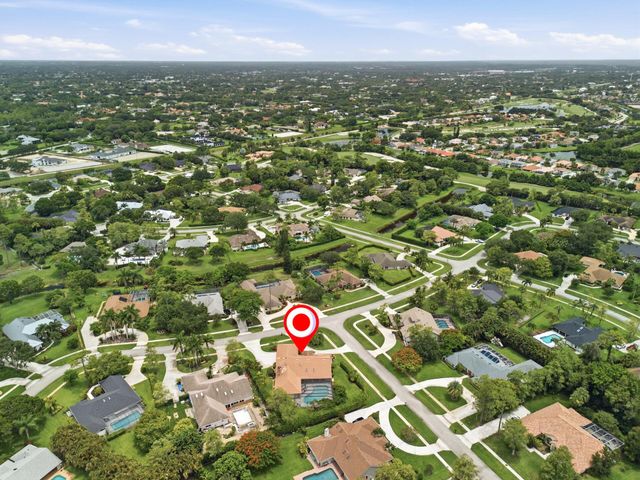 15395 Meadow Wood Drive, Wellington, FL 33414