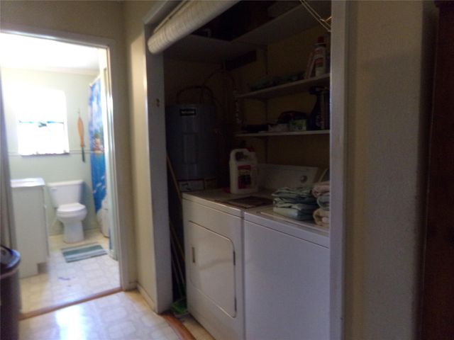 1021 Private Road 10, Weimar, TX 78962