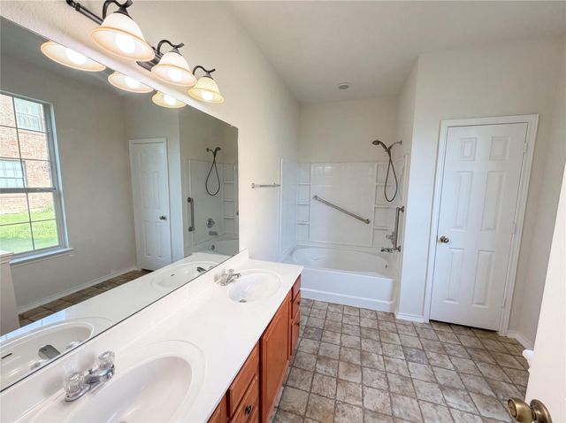 807 Yosemite TRL, Taylor, TX 76574