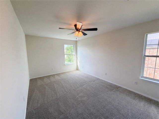 807 Yosemite TRL, Taylor, TX 76574