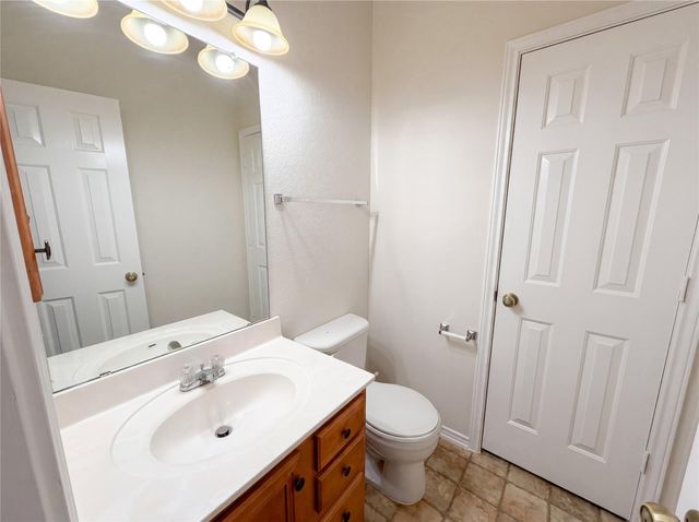 807 Yosemite TRL, Taylor, TX 76574
