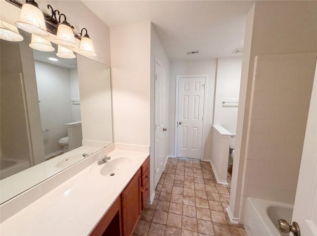 807 Yosemite TRL, Taylor, TX 76574