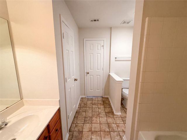 807 Yosemite TRL, Taylor, TX 76574