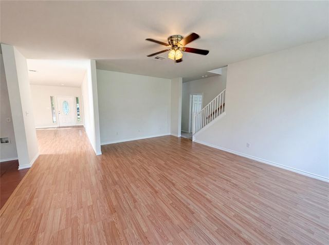 807 Yosemite TRL, Taylor, TX 76574