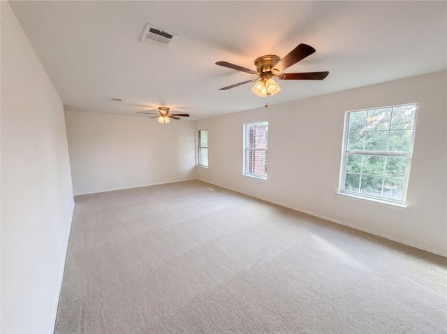 807 Yosemite TRL, Taylor, TX 76574