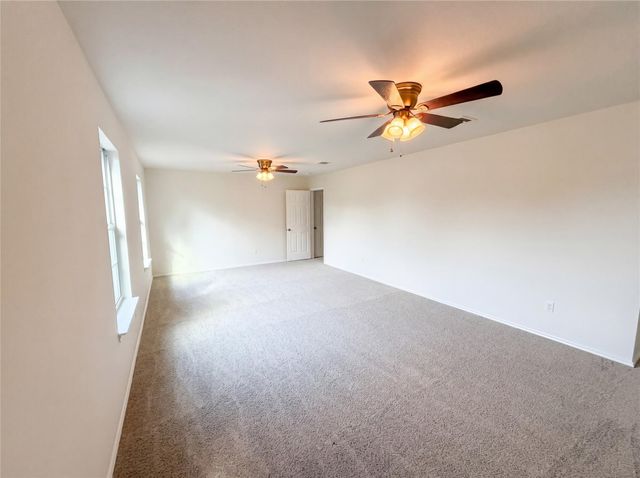 807 Yosemite TRL, Taylor, TX 76574