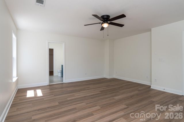 123 Glade Valley Avenue, Mooresville, NC 28117