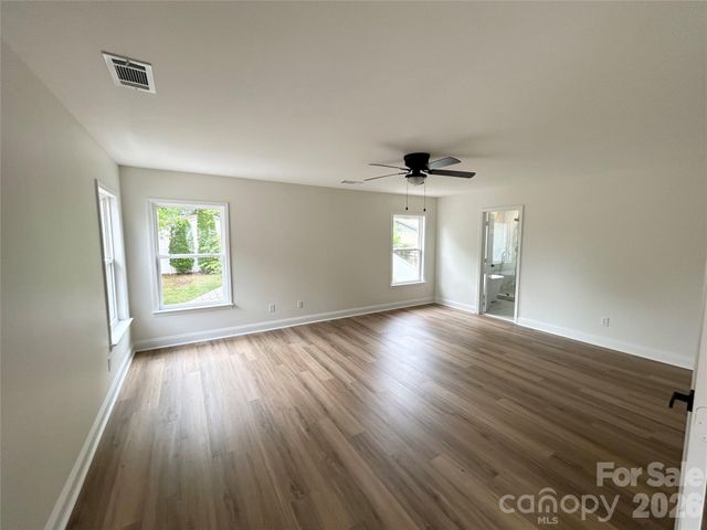 123 Glade Valley Avenue, Mooresville, NC 28117