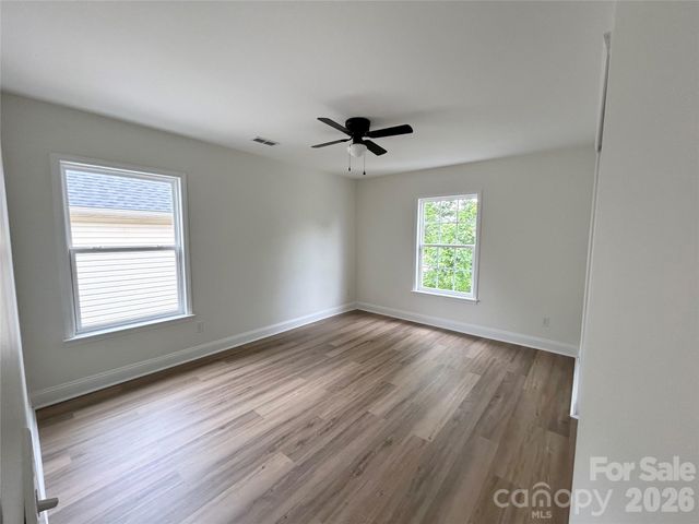 123 Glade Valley Avenue, Mooresville, NC 28117