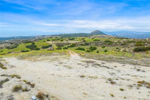 41120 Jojoba Hills, Aguanga, CA 92536