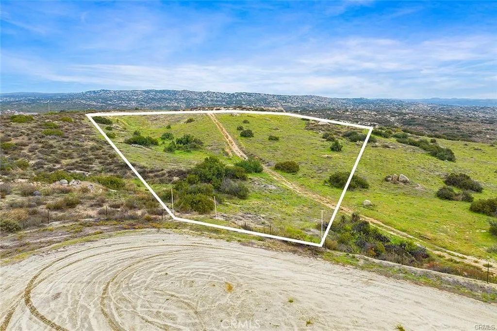 41120 Jojoba Hills, Aguanga, CA 92536