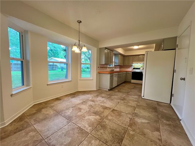 4104 Broken Arrow, Springdale, AR 72764