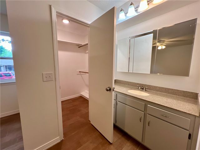 4104 Broken Arrow, Springdale, AR 72764