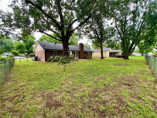 4104 Broken Arrow, Springdale, AR 72764