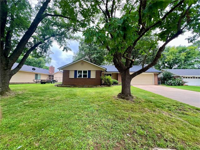 4104 Broken Arrow, Springdale, AR 72764