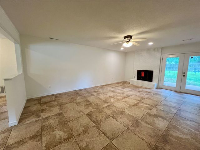 4104 Broken Arrow, Springdale, AR 72764