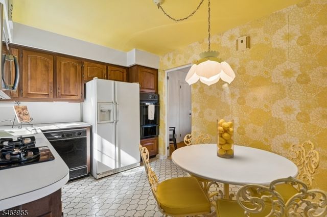 24 Layng Ter, Springfield Twp., NJ 07081