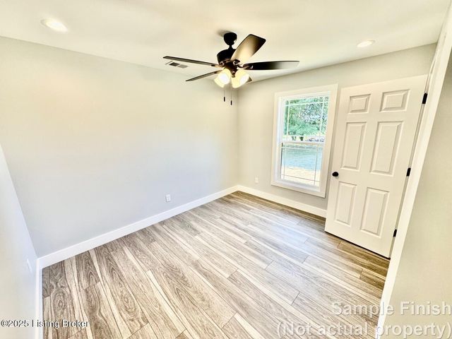 317 Hillsboro Ln, Springfield, KY 40069