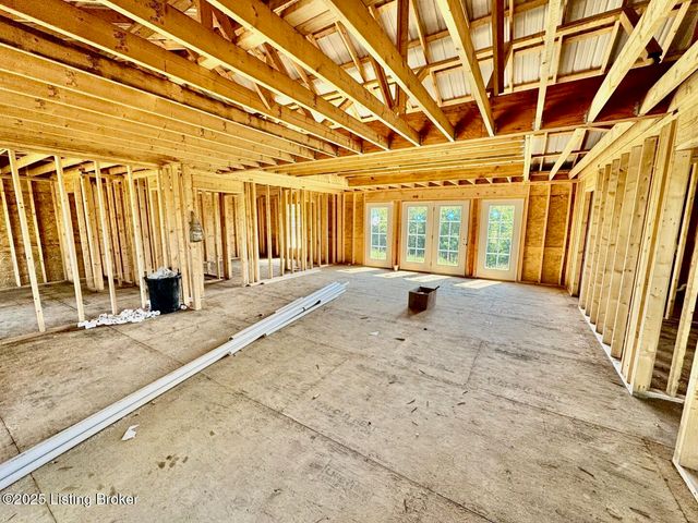 317 Hillsboro Ln, Springfield, KY 40069