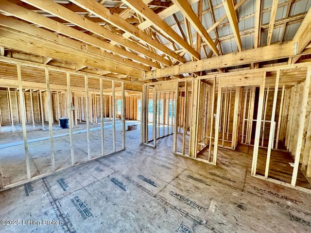 317 Hillsboro Ln, Springfield, KY 40069