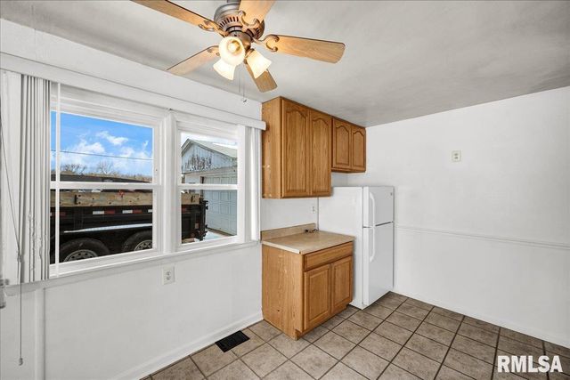 5128 N RENWOOD Avenue, Peoria, IL 61614