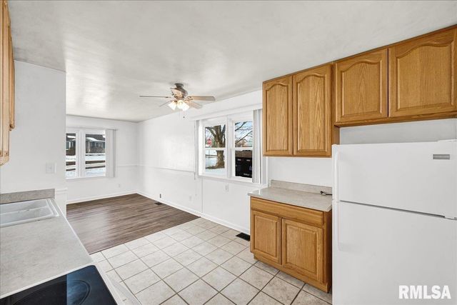 5128 N RENWOOD Avenue, Peoria, IL 61614