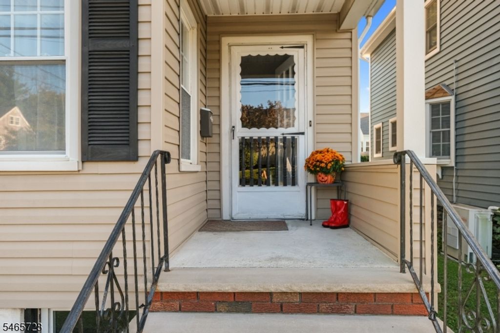 646 E 2ND AVE, Roselle Boro, NJ 07203 — photo 2
