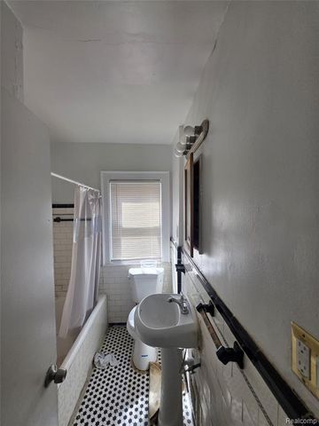 11700 Forrer Street, Detroit, MI 48227