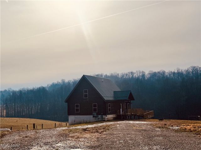 7621 W Mollahan Road NW, Malta, OH 43758