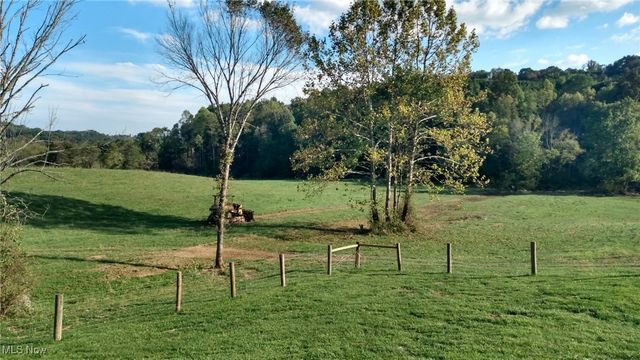 7621 W Mollahan Road NW, Malta, OH 43758