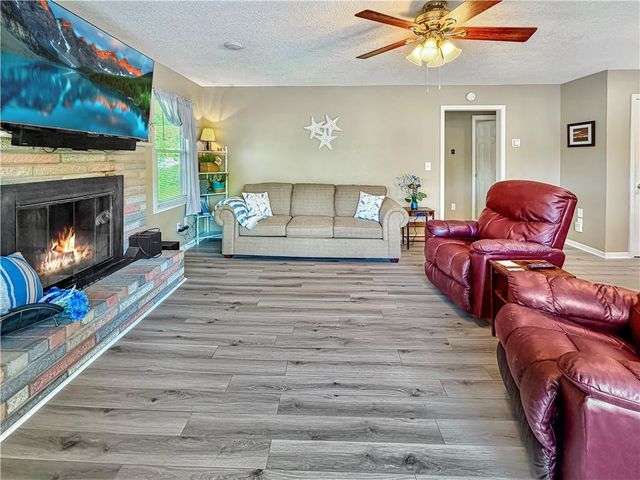 2355 Lick Creek Road, Edwards, MO 65326