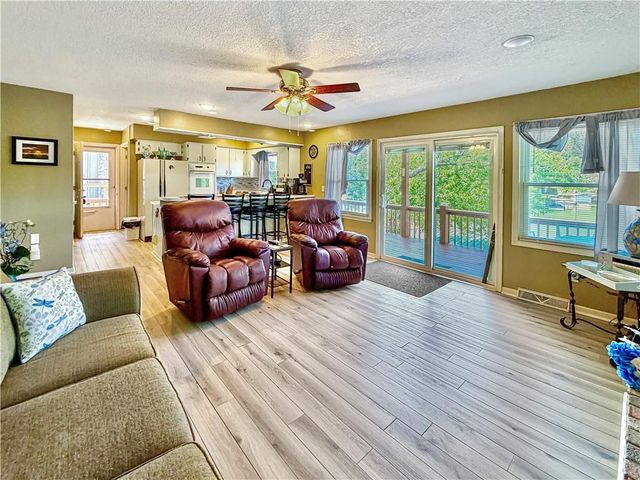 2355 Lick Creek Road, Edwards, MO 65326