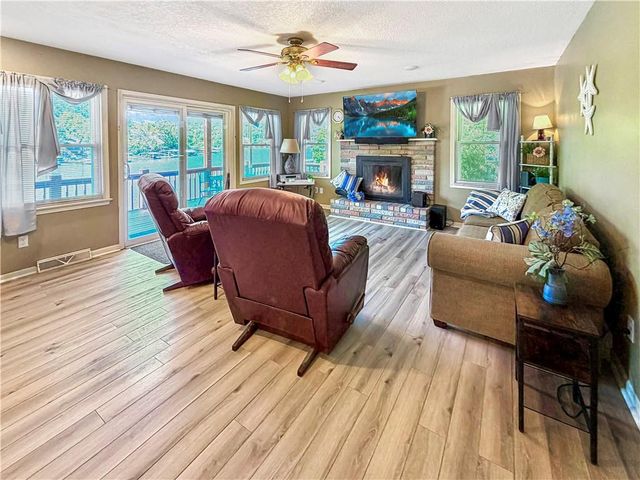2355 Lick Creek Road, Edwards, MO 65326