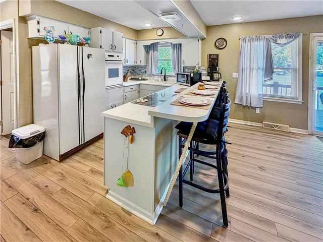 2355 Lick Creek Road, Edwards, MO 65326