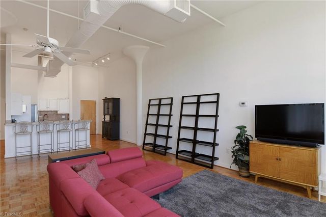 101 N Chestnut Street 4, Winston-salem, NC 27127