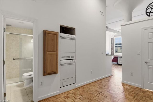 101 N Chestnut Street 4, Winston-salem, NC 27127