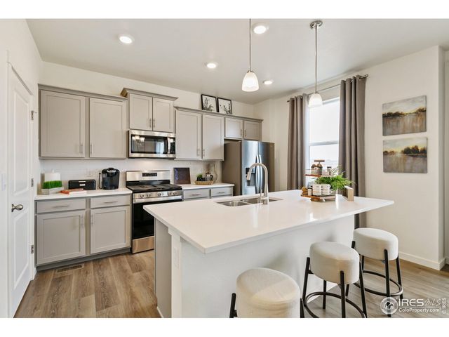 9858 Danube Ct, Commerce City, CO 80022