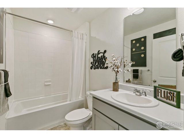 9858 Danube Ct, Commerce City, CO 80022