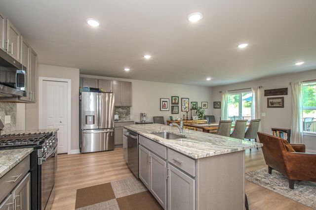 122 Parsons Lane, Saline, MI 48176
