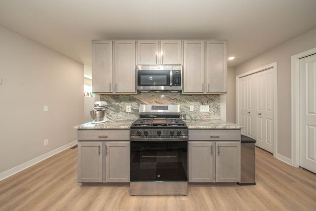 122 Parsons Lane, Saline, MI 48176