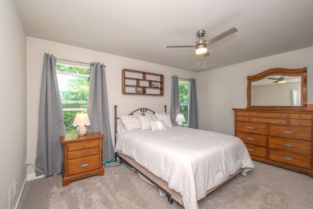 122 Parsons Lane, Saline, MI 48176