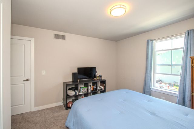 122 Parsons Lane, Saline, MI 48176