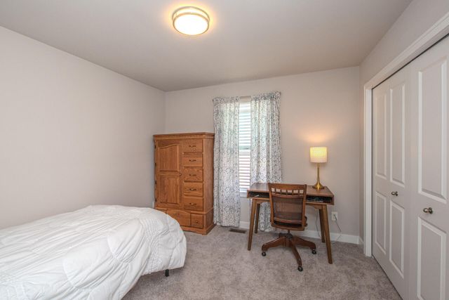 122 Parsons Lane, Saline, MI 48176