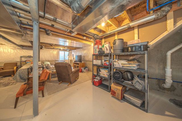 122 Parsons Lane, Saline, MI 48176