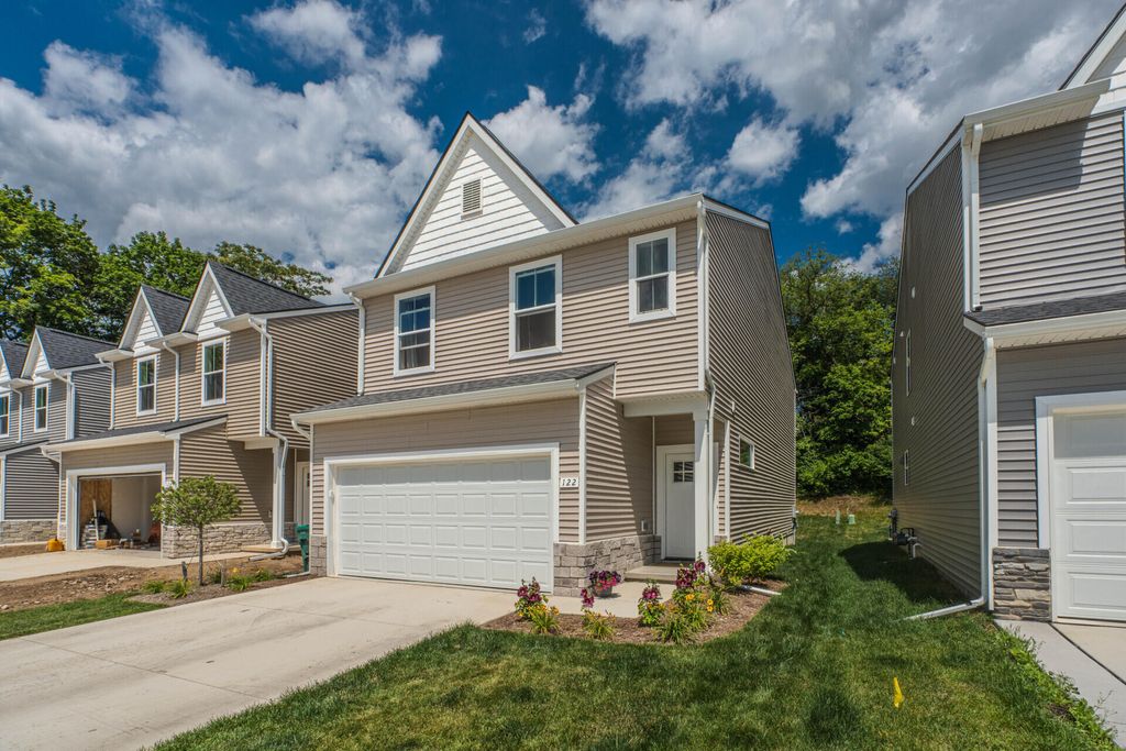 122 Parsons Lane, Saline, MI 48176